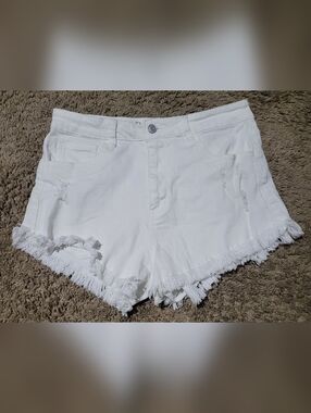 No Boundaries White Frayed Hem Denim Shorts